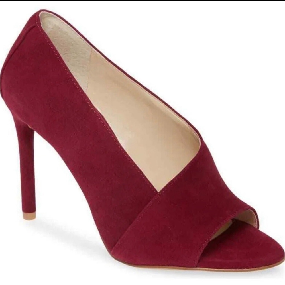 BRAND NEW Vince Camuto Rallien Peep-Toe Suede Heels in Burgandy